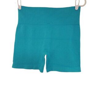 Colsie, Women's sports short leggings, size L, NWT, Blue color.